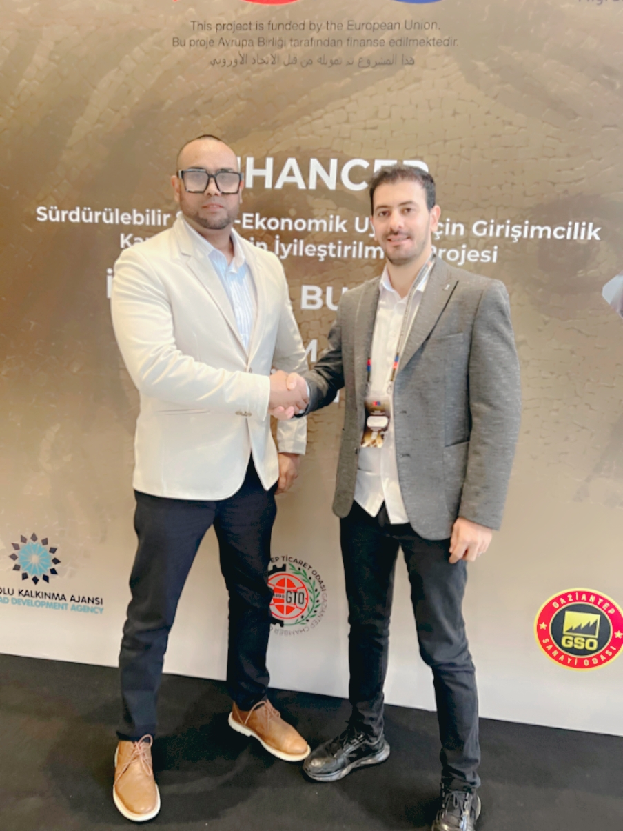 Mohamed Sameer Ismail with a Turkish business delegate at the ENHANCER project event